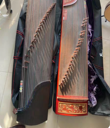 包邮二手扬州思美古筝，成色7成新。都是20...