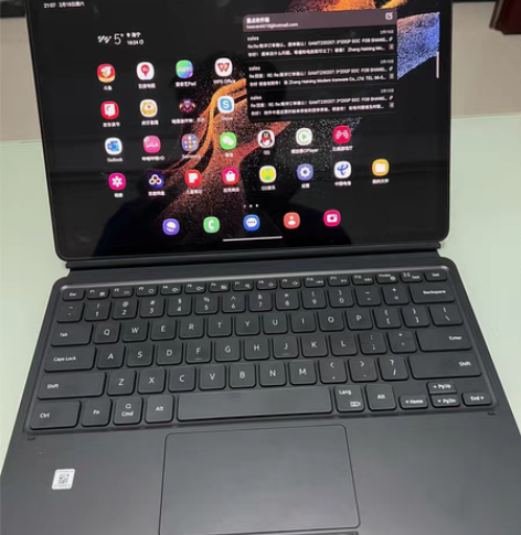 三星tab s8+ 帮同事出的，买了没几天...