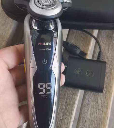 包邮飞利浦S9731高端剃须刀。S9731...