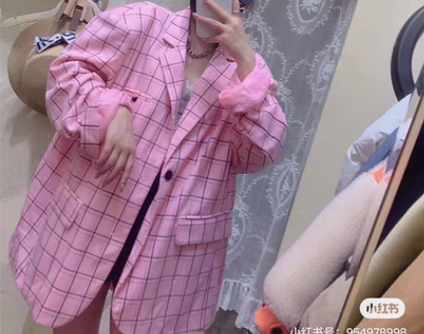 时尚大牌外套 感兴趣的话点“我想要”和我私...