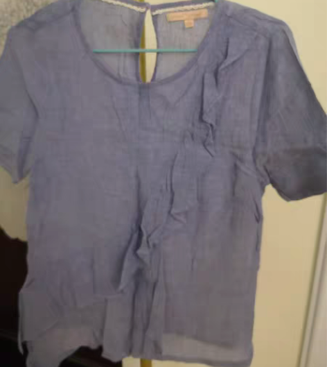 全部是阿迪达斯、耐克、李宁、巴宝莉、大嘴猴...