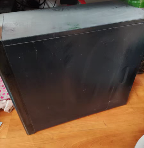 闲置电脑主机100出，让区自取 感兴趣的话...