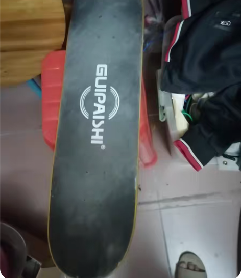 包邮滑板车，儿子总共没有三次就不玩了[微笑...