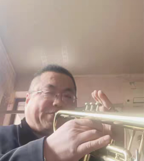 国产不知名小号，成色还可以。吹奏感觉还不错...