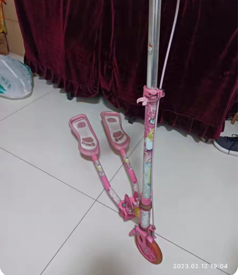 迪士尼儿童滑板车/蛙式剪刀车，天河区东方三...