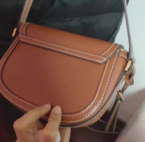 背过两次，质感非常好，，小号 感兴趣的话点...