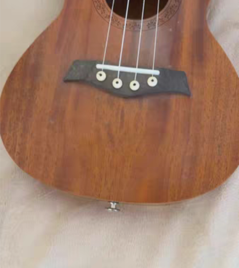 自提 尤克里里 不会弹没来装饰的 感兴趣的...