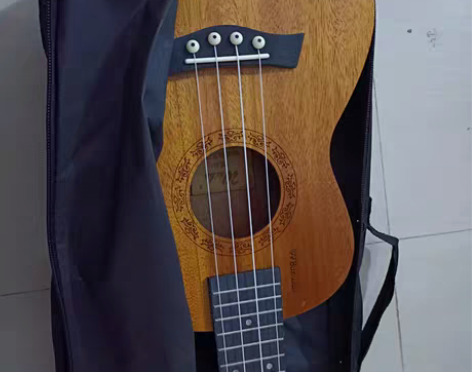 尤克里里，之前买是为了上课用的，现在不需要...