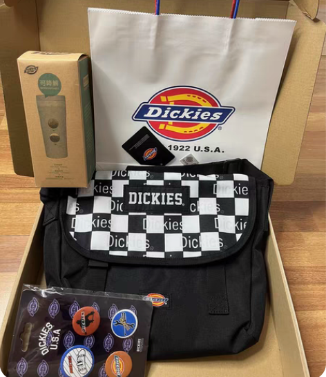 包邮帝客dickies斜挎包男女情侣邮差包...