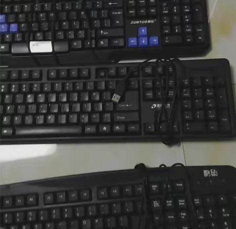 尊拓、清华同方、酷鼠办公键盘键盘 八成新,...