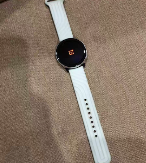 自用一加watch手表，自定义九成新，充电...