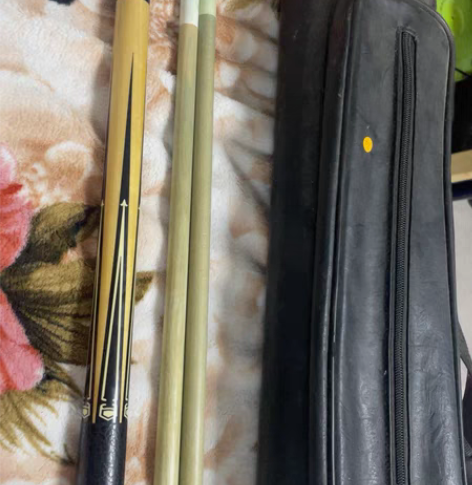 我也不知道什么牌子的，喜欢的可以私信 感兴...