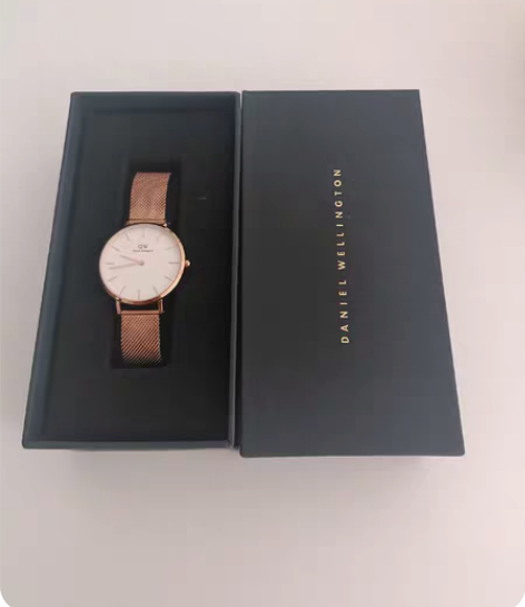 包邮DW手表，实体店购买，表带轻微掉色，表...