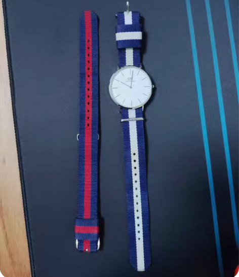 包邮DW手表 闲置  外加原装表带.有购买...