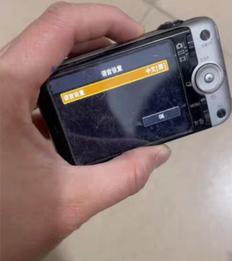 索尼相机索尼相机wx7，有黑点，开关键失灵...