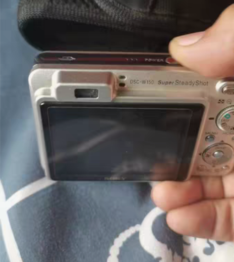 索尼 w150 数码相机，成色新，实物拍摄...