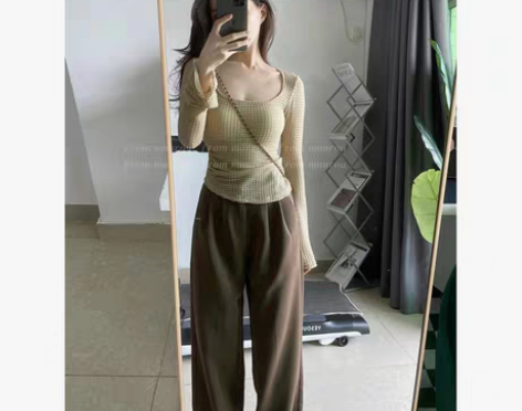 转卖纯欲方领华夫格喇叭长袖T恤女夏秋季设计...