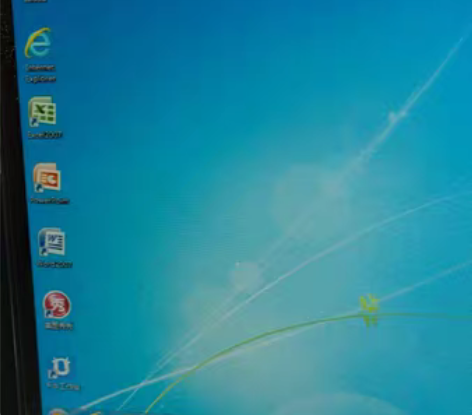 转卖包邮 四核独显8G内存台式机DIY组装...