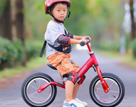 转卖FOREVER/永久 学步车 感兴趣的...