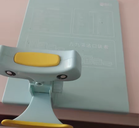 转卖猫太子坐姿矫正器 防小孩低头写字 学生...