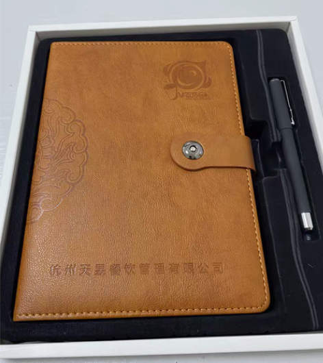 私人订制记事本+笔 感兴趣的话点“我想要”...