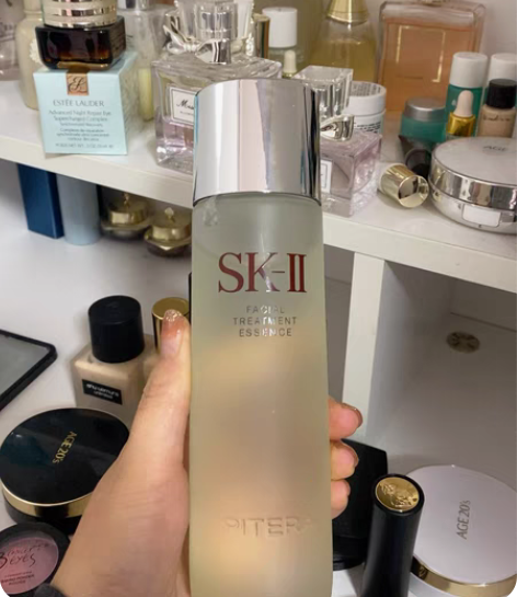 SK神仙水开封用了一个星期没有盒子了.开过...