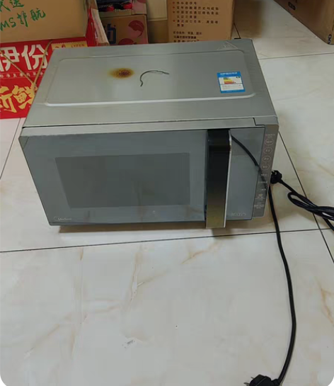 微波炉，有点电路短接需要自己维修 感兴趣的...