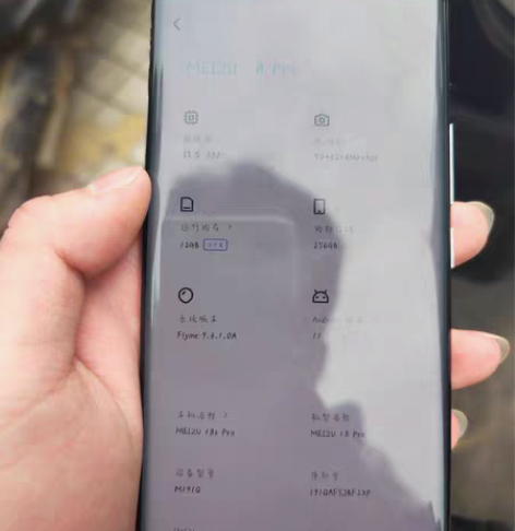 18p急出 全原 对焦有点问题 感兴趣的话...