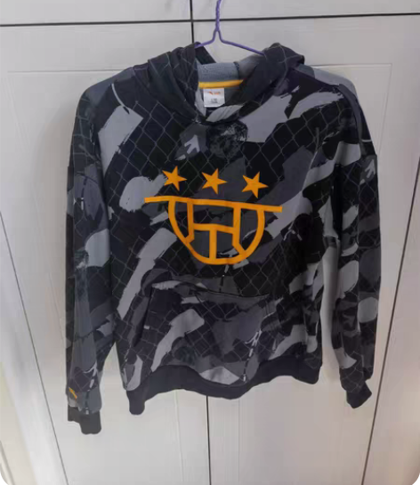 安踏加绒卫衣，衣服是170的，裤子是165...