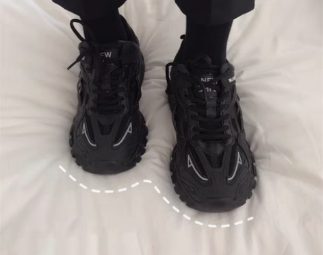 转卖少年与鞋黑色港风厚底老爹鞋女2022秋...