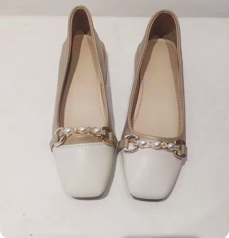 包邮春秋小羊皮浅口平底单鞋37码 在商场6...