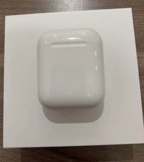包邮AirPods1代，外观9成新，有划痕...