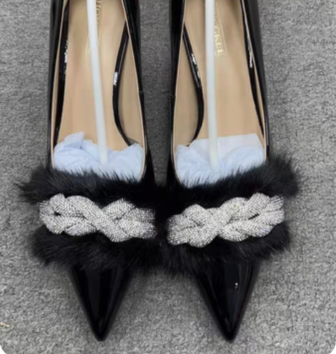 包邮红科尖头浅口高跟单鞋 牛皮+貂毛+水钻...