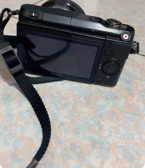 索尼微单 用了几次就闲置了 当时入手五六千...