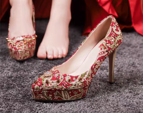 转卖中式红色11cm高跟防水台细跟婚鞋女新...