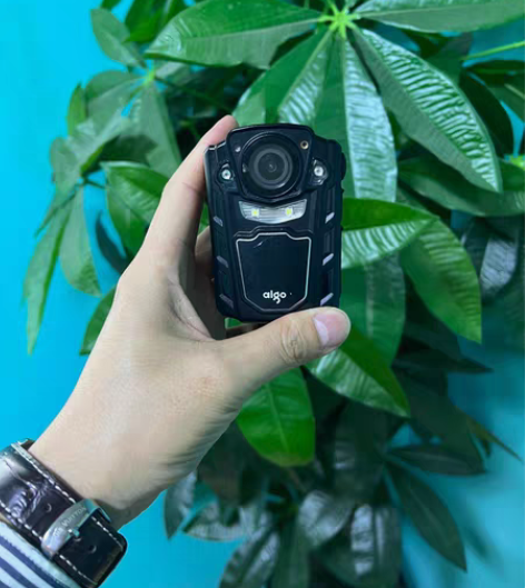 爱国者高清执法记录仪，型号DSJ-R2已升...