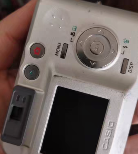 卡西欧。相机 安装电池不开机不知道原因￥99