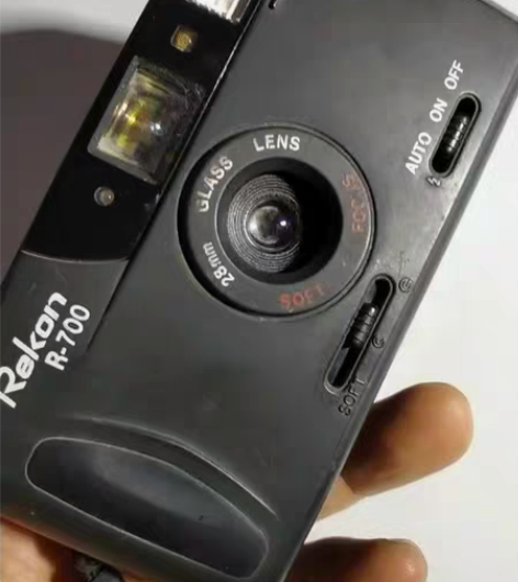 包邮照相机，安胶卷的。rekon牌子的。品...