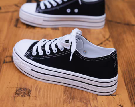 转卖环球小码女鞋34帆布鞋春季2022年新...