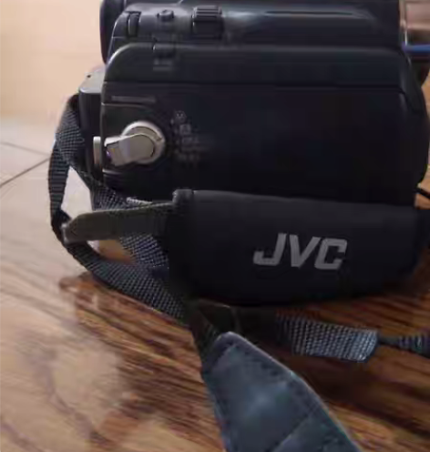 JVC数码摄录一体机。 GR-D 33 A...