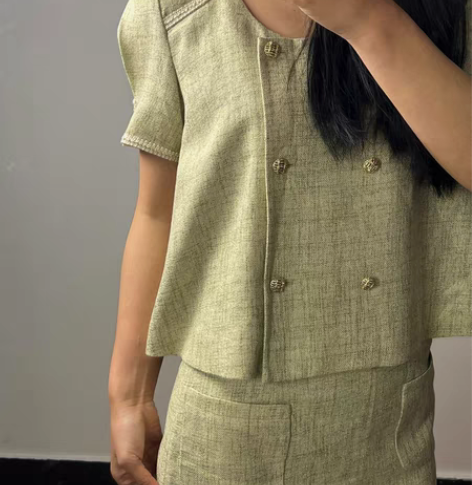 小香风套装 本人实拍 全新 店铺转让亏本处...