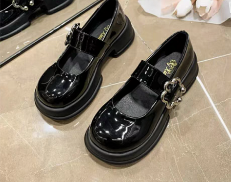 包邮小花 · 粗跟复古英伦风玛丽珍鞋 黑色...