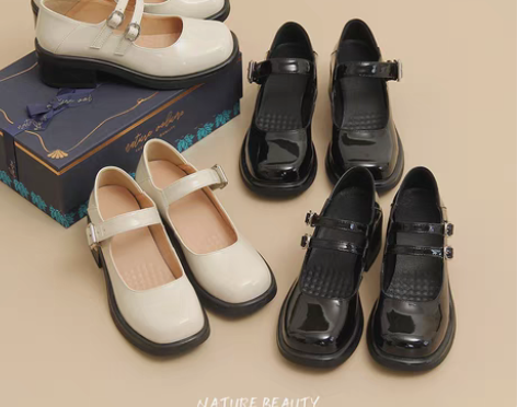 转卖自然卷复古玛丽珍鞋2022年秋显脚小粗...