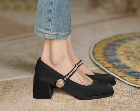 转卖法式玛丽珍鞋女2022早春新款温柔风浅...