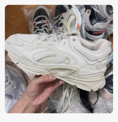 42码安踏千禧鞋 感兴趣的话点“我想要”和...