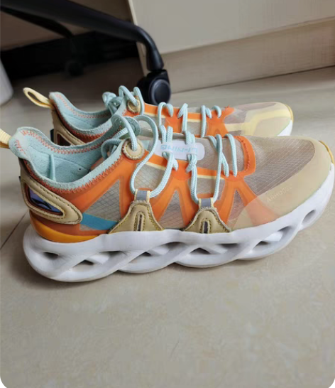 包邮李宁弧度鞋 浅油黄/萝卜橙配色 38...