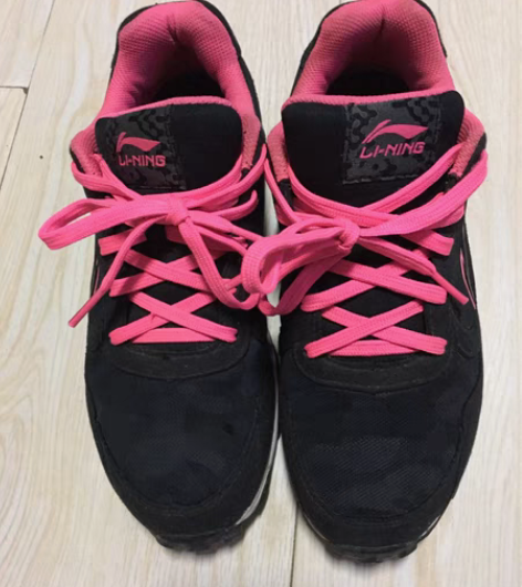 包邮李宁37码女款鞋 图7鞋面有磨损 介意...