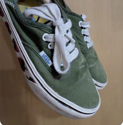 包邮vans 小草莓 鞋 正品 感兴趣的话...