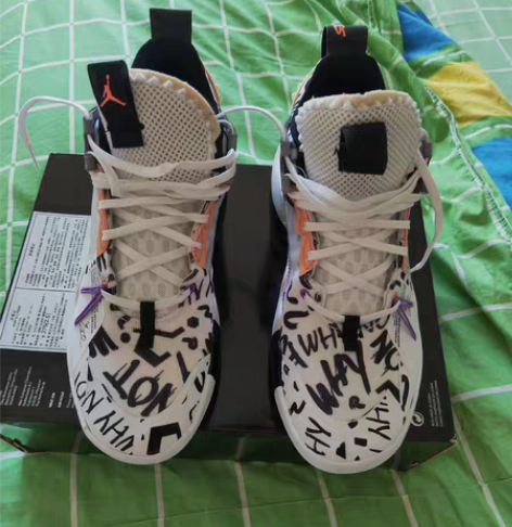 乔丹篮球鞋，越南制造，全新，欧码43，专柜...