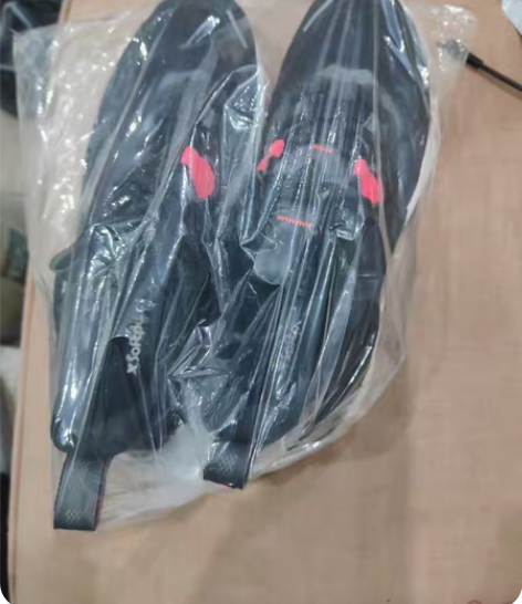 全新特步动力巢，43码，买了一次都没穿过，...